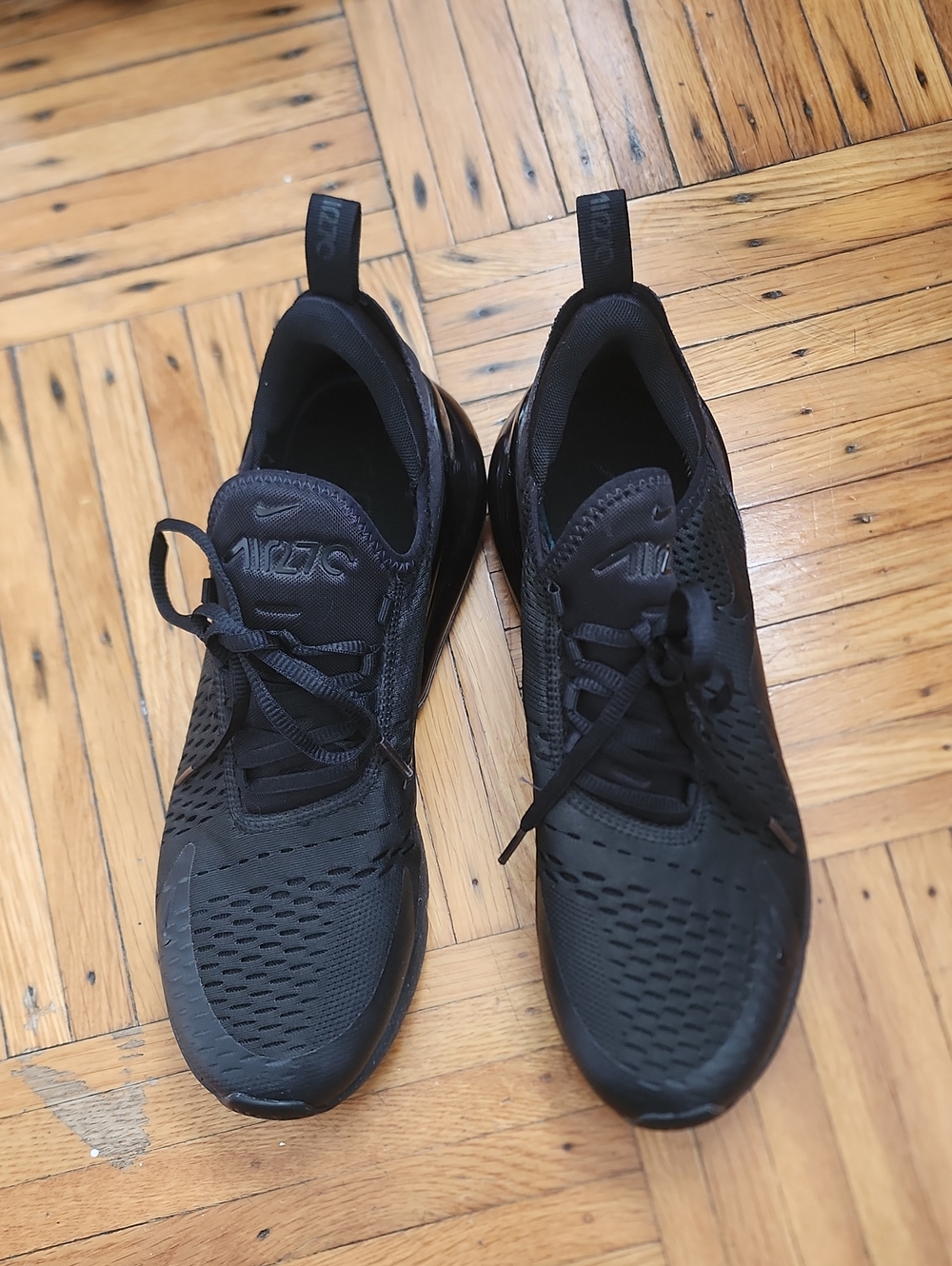 Nike Men’s All-Black Slip-On Running Sneakers